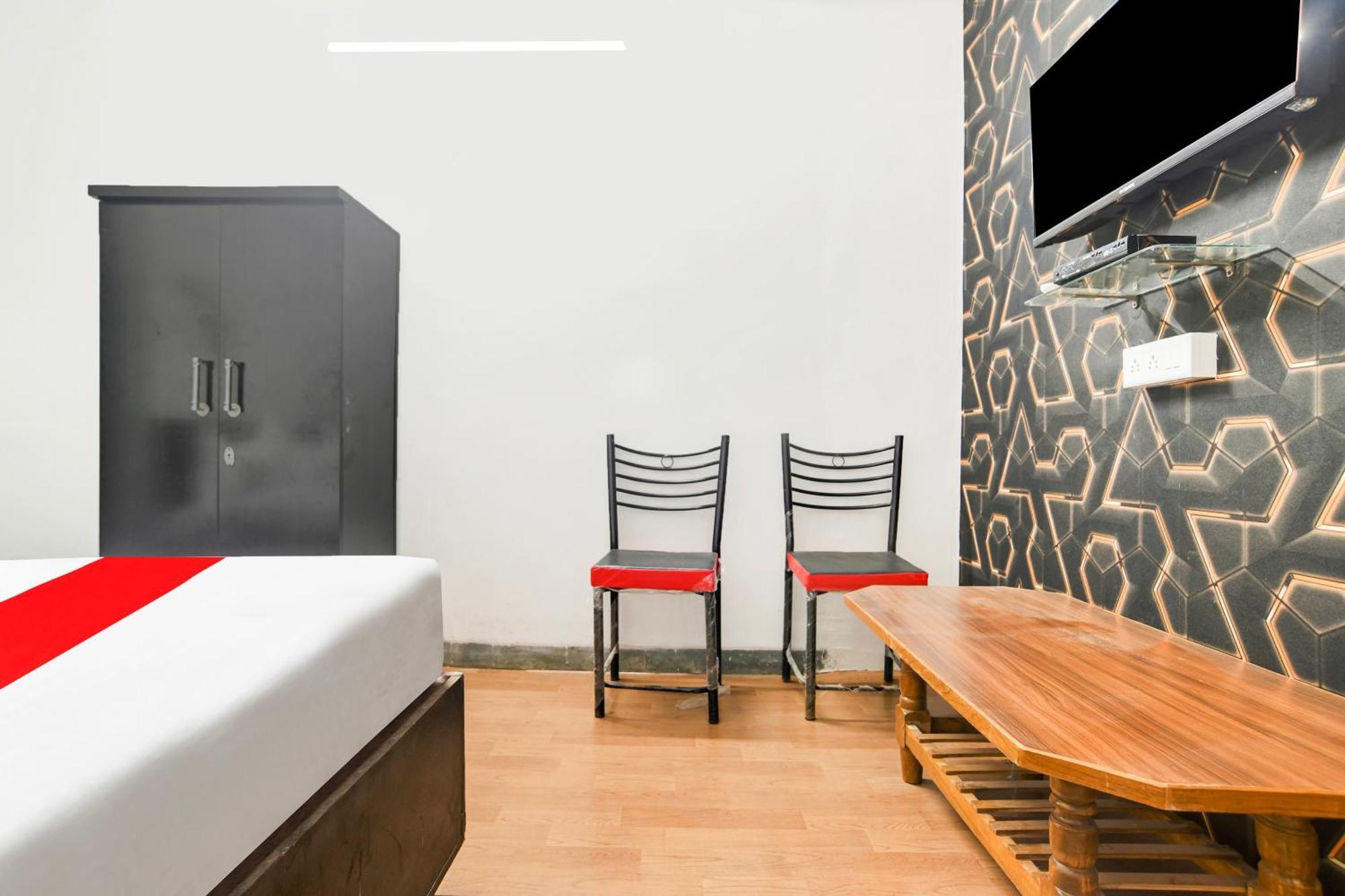 Oyo Flagship Hotel Shree United Indore Buitenkant foto