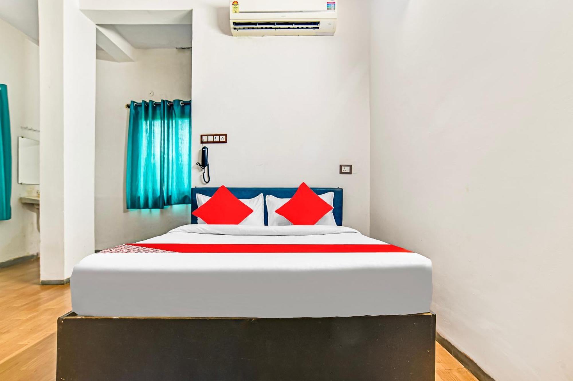 Oyo Flagship Hotel Shree United Indore Buitenkant foto