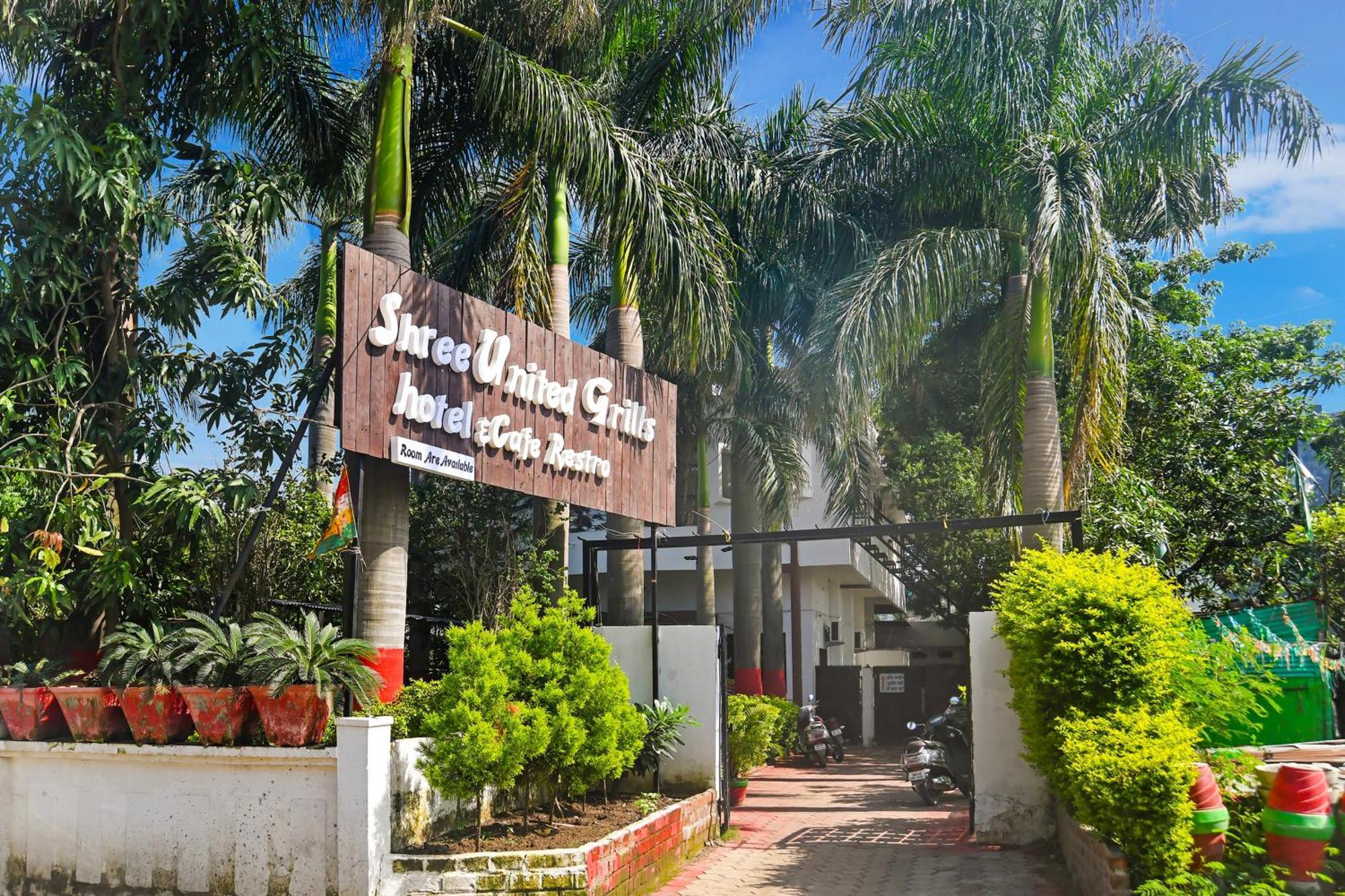 Oyo Flagship Hotel Shree United Indore Buitenkant foto